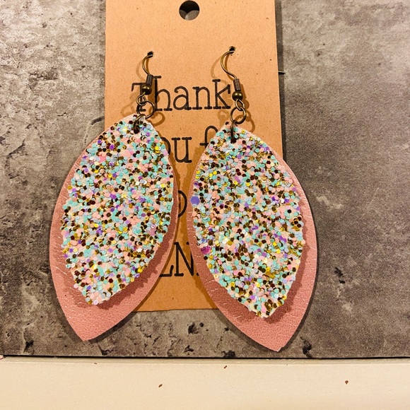 ALNEIO earrings - Picture 1 of 2